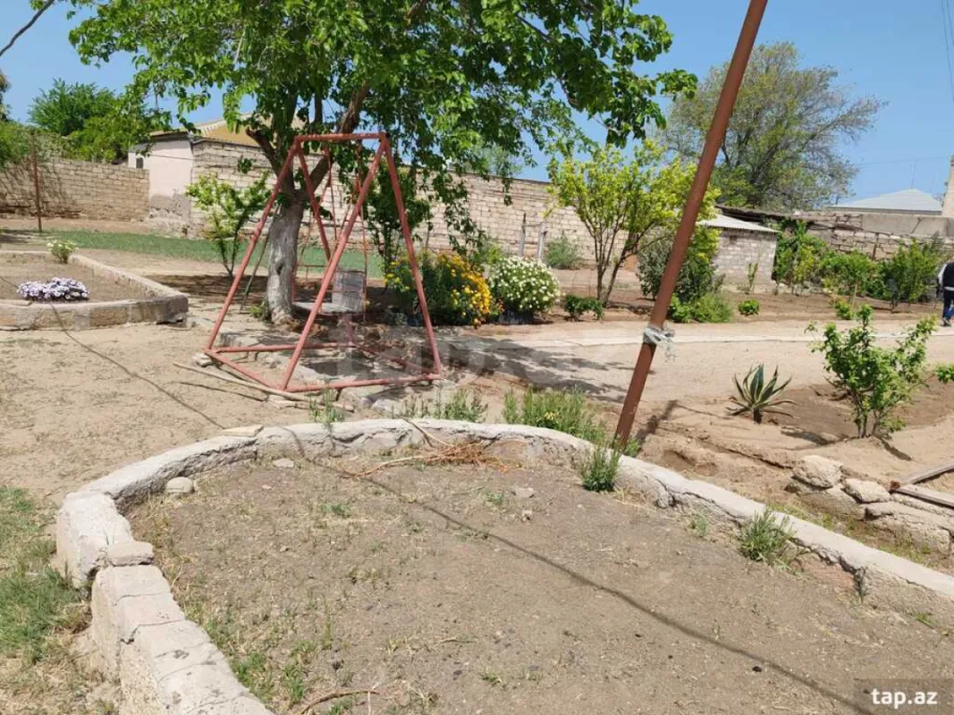 Satılır 3 otaqlı həyət evi