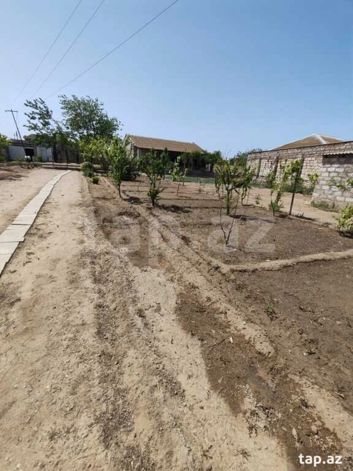 Satılır 3 otaqlı həyət evi