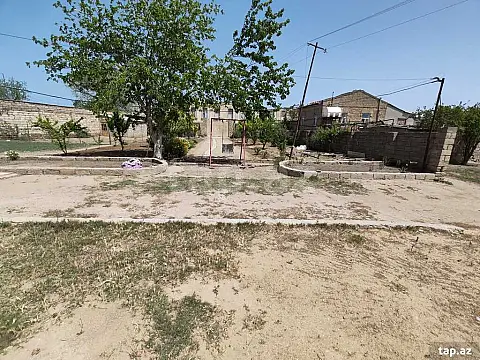 Satılır 3 otaqlı həyət evi