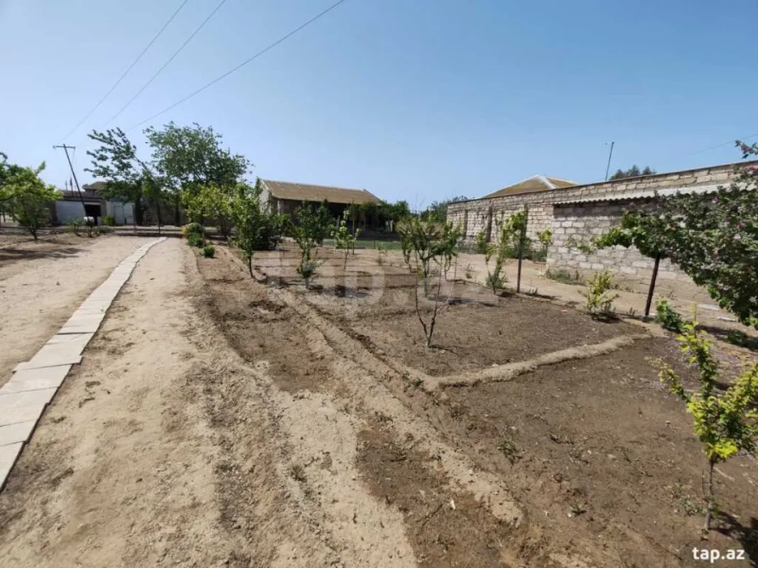 Satılır 3 otaqlı həyət evi