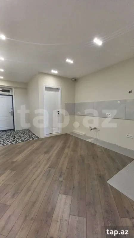 Satılır 2 otaqlı yeni tikili 74 m²