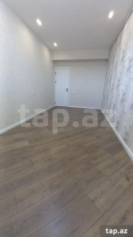 Satılır 2 otaqlı yeni tikili 74 m²