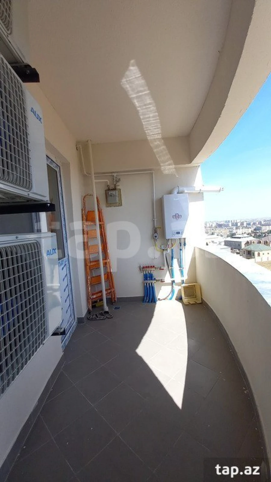 Satılır 2 otaqlı yeni tikili 74 m²