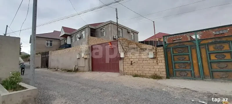 Satılır 11 otaqlı həyət evi 320 m² — Sumqayıt 11 otaq 320.00 m²