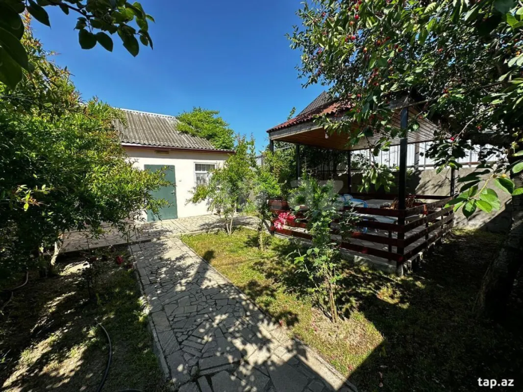 Kirayə verilir 2 otaqlı həyət evi