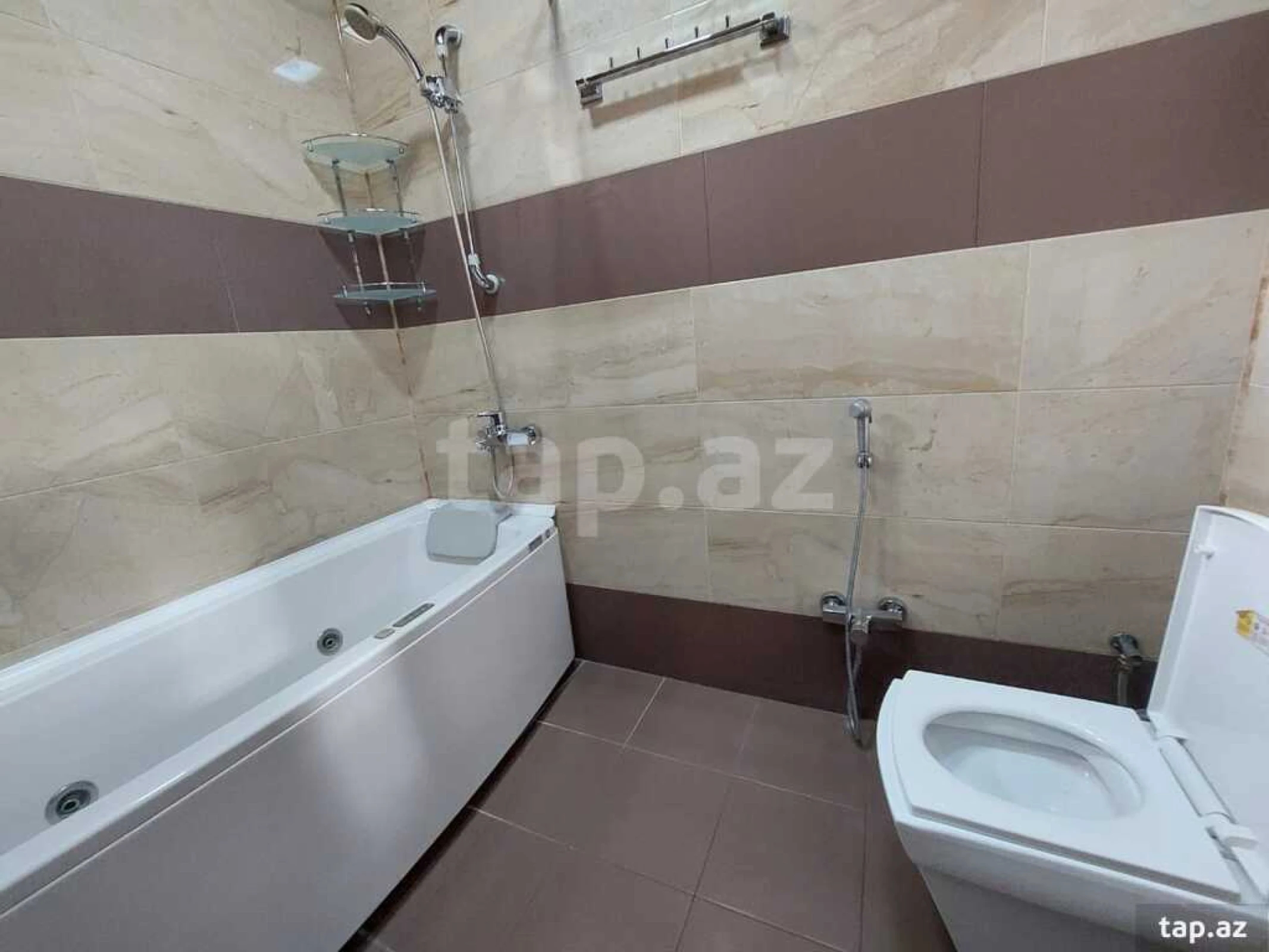 Kirayə verilir 4 otaqlı həyət evi