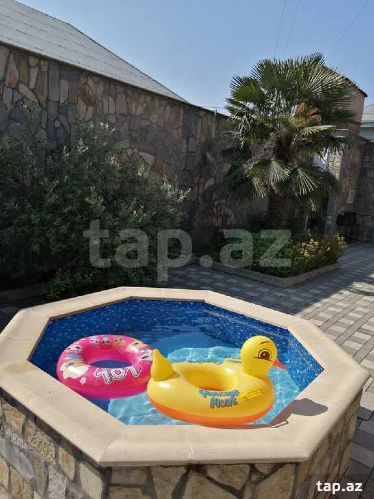 Kirayə verilir 4 otaqlı həyət evi