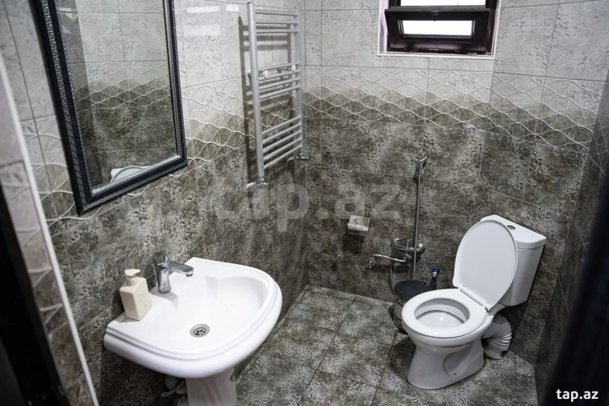 Kirayə verilir 3 otaqlı həyət evi