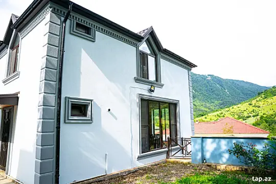 Kirayə verilir 3 otaqlı həyət evi