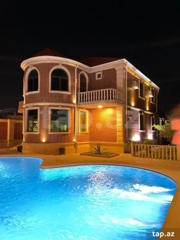 Kirayə verilir 5 otaqlı həyət evi 370 m²