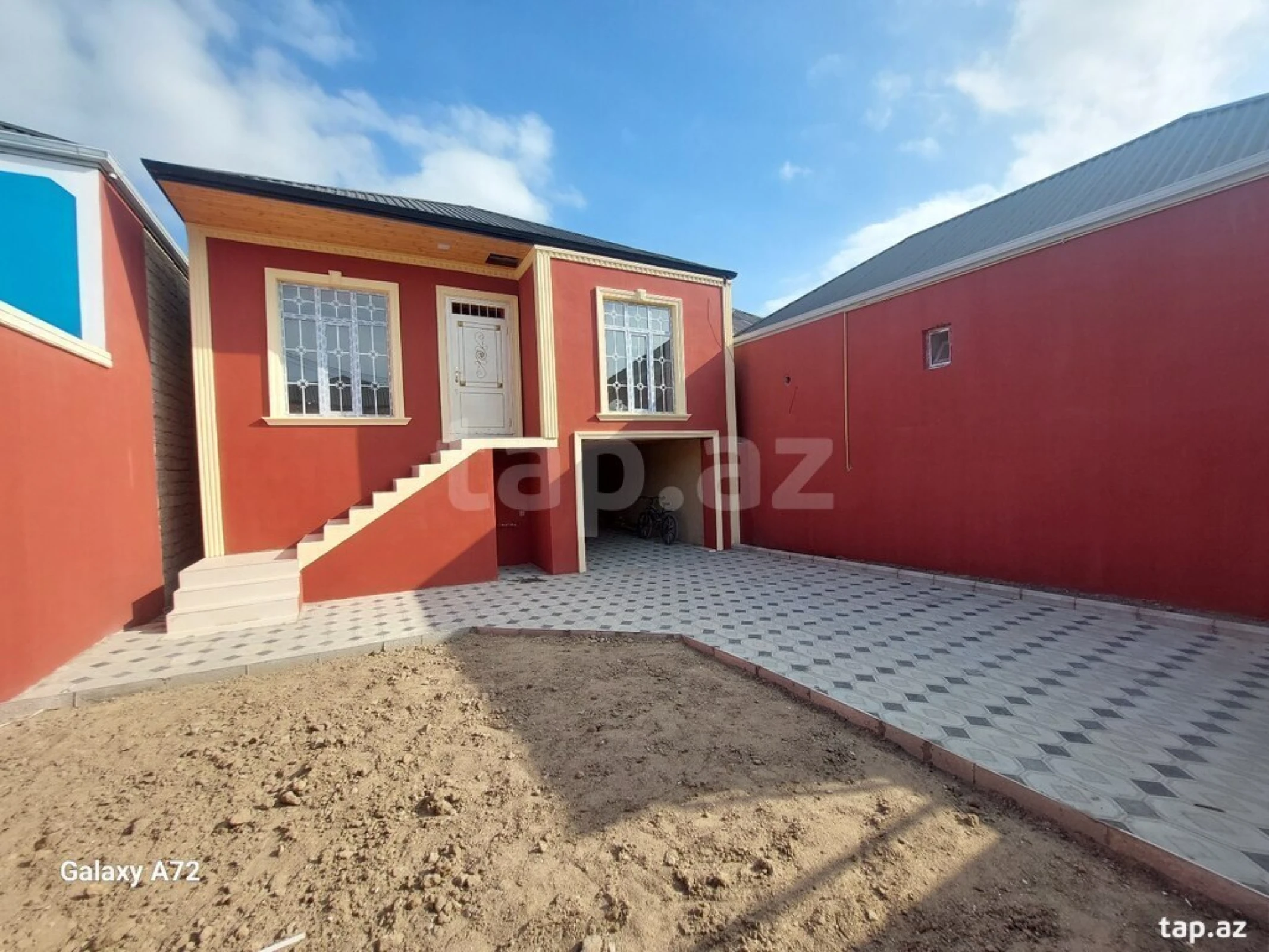 Satılır 3 otaqlı həyət evi