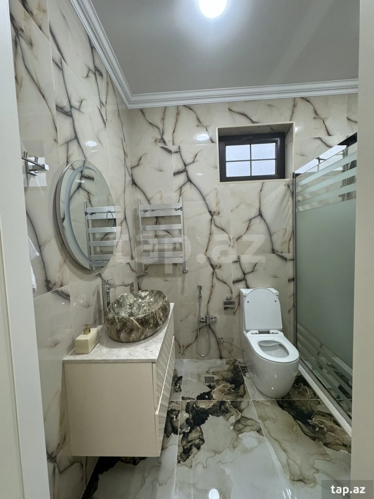 Kirayə verilir 4 otaqlı həyət evi