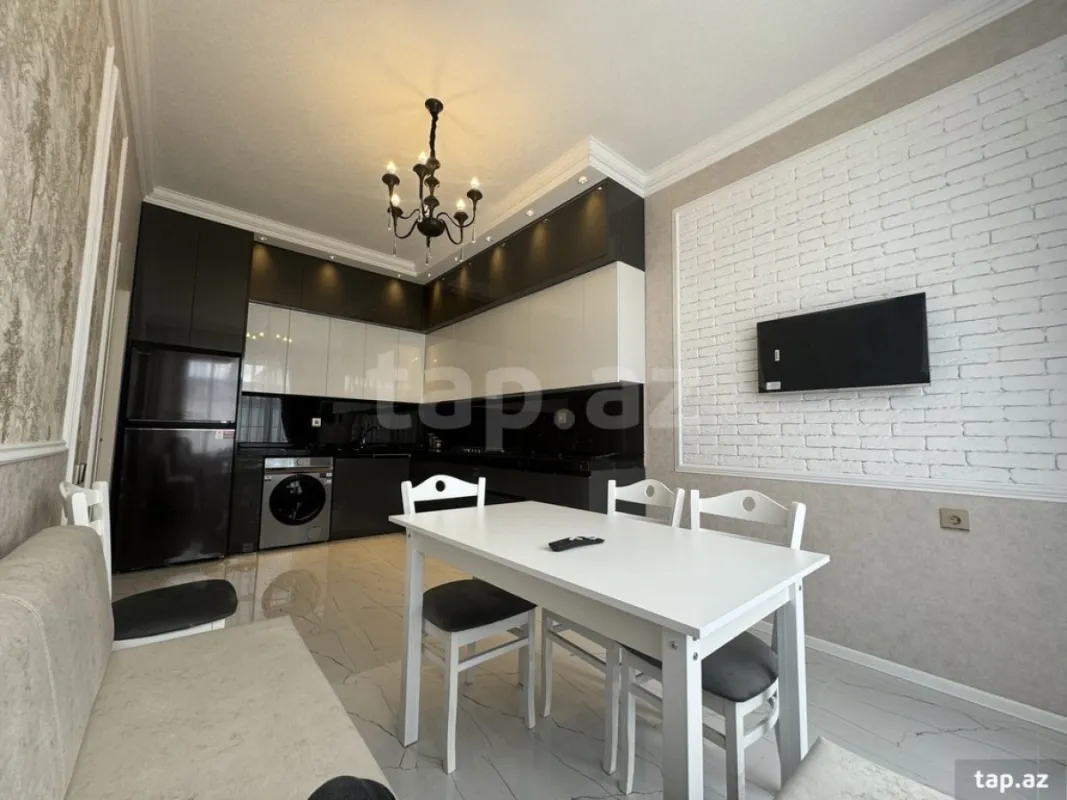 Kirayə verilir 4 otaqlı həyət evi