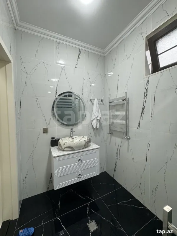 Kirayə verilir 4 otaqlı həyət evi