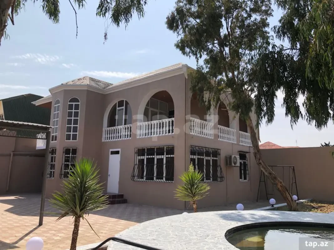 Satılır 4 otaqlı həyət evi 145 m²