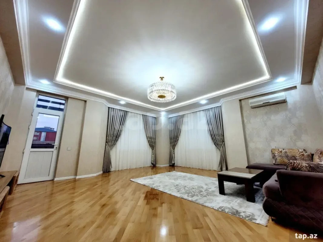 Satılır 3 otaqlı yeni tikili 120 m²