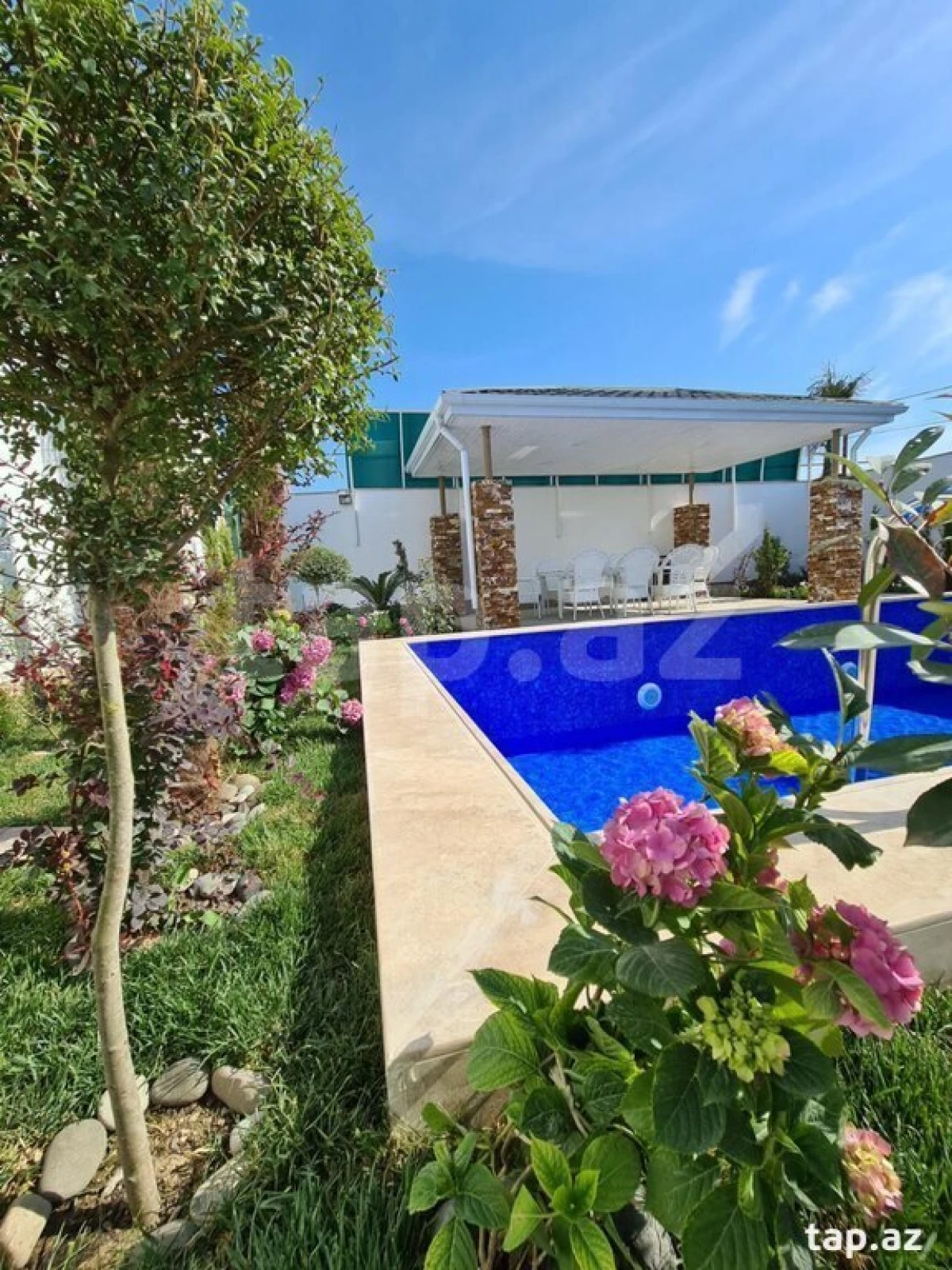 Kirayə verilir 4 otaqlı həyət evi 300 m²