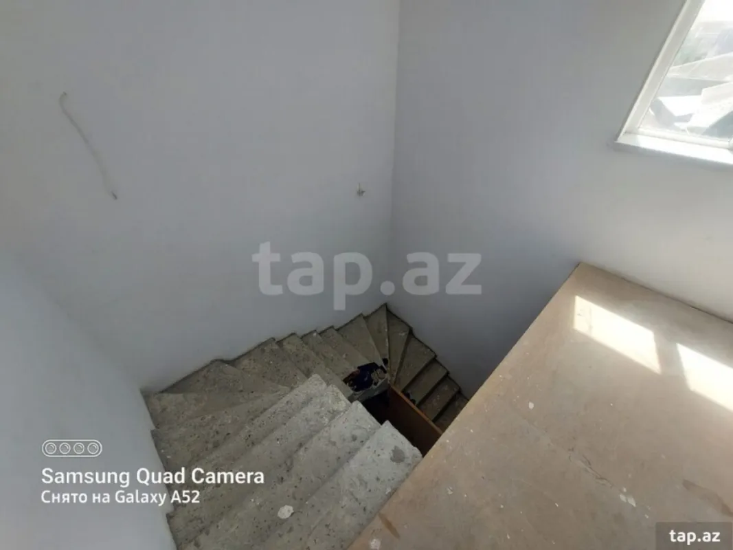 Satılır 7 otaqlı həyət evi