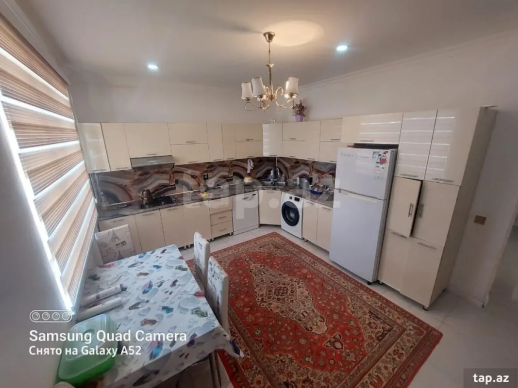 Satılır 7 otaqlı həyət evi