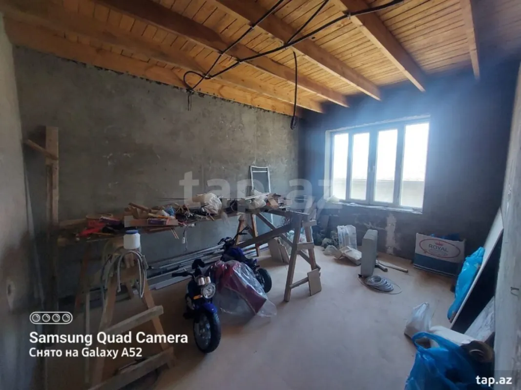 Satılır 7 otaqlı həyət evi