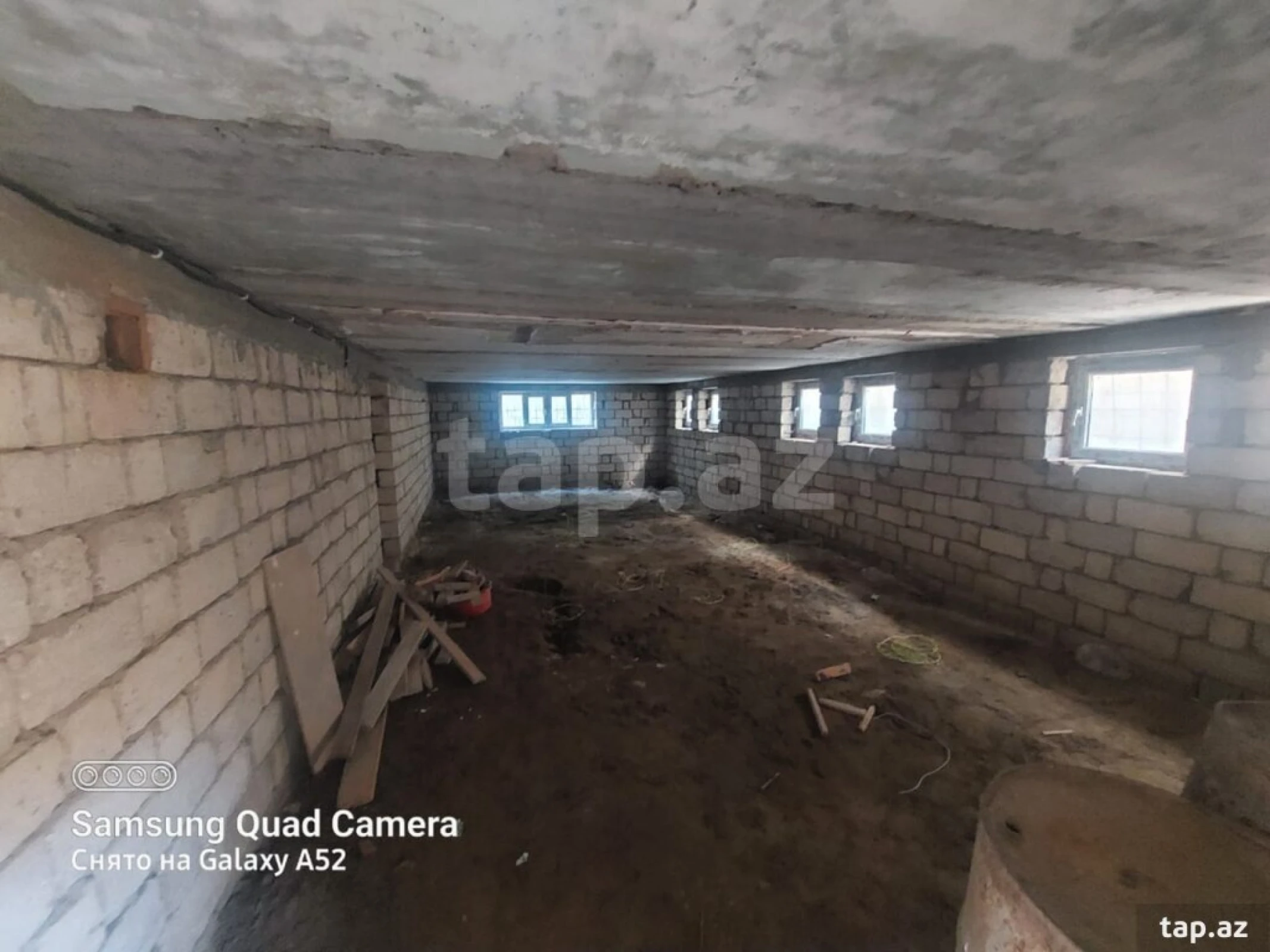 Satılır 7 otaqlı həyət evi