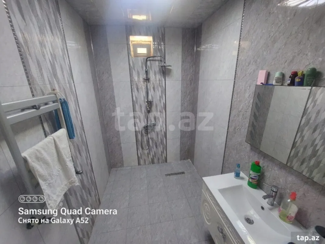 Satılır 7 otaqlı həyət evi