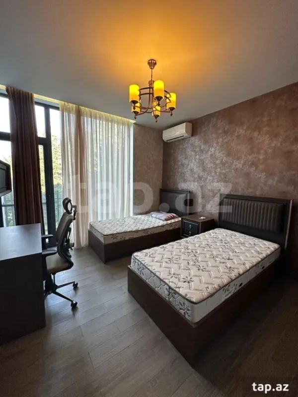 Kirayə verilir 4 otaqlı həyət evi 300 m²