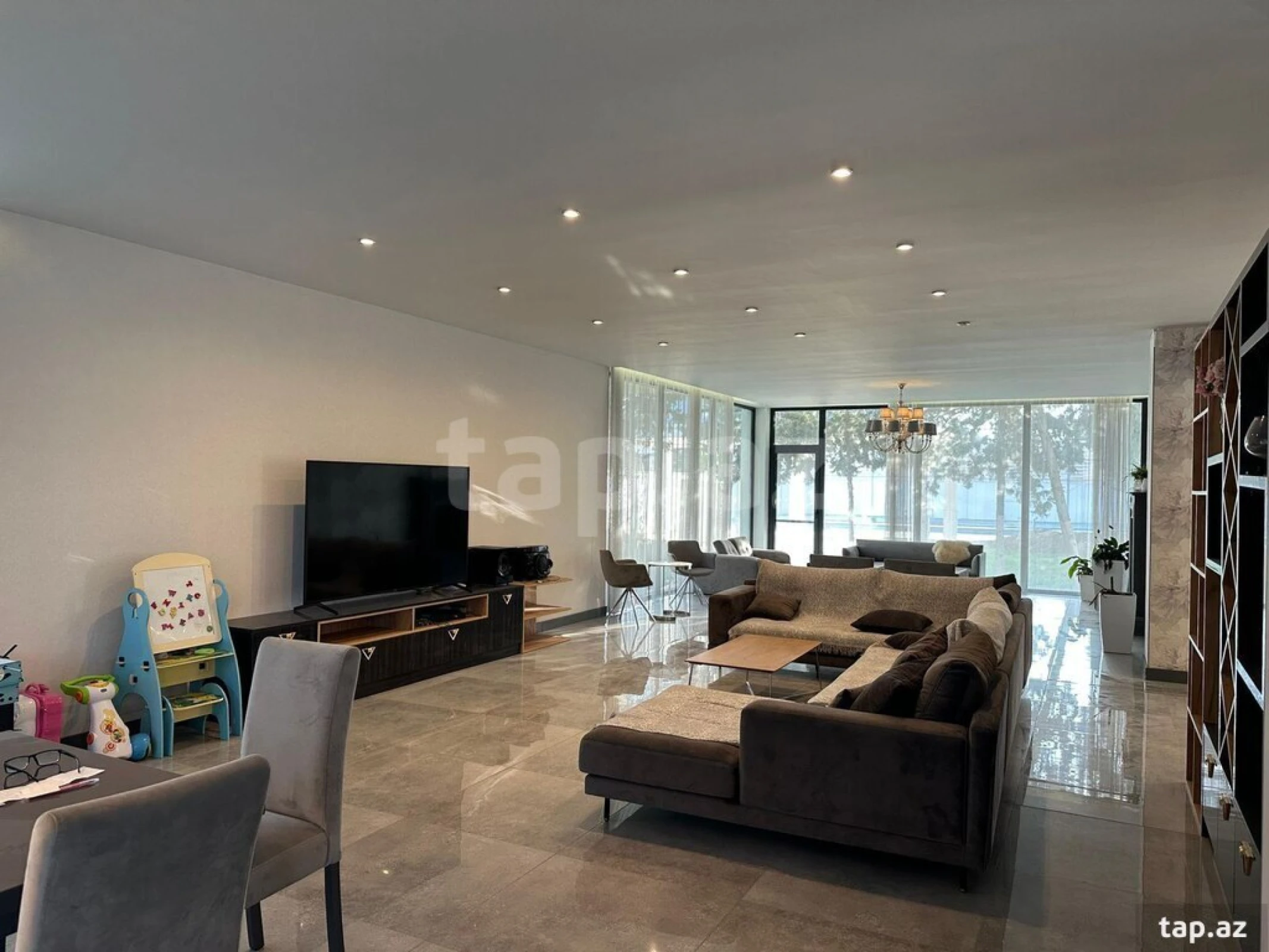 Kirayə verilir 4 otaqlı həyət evi 300 m²