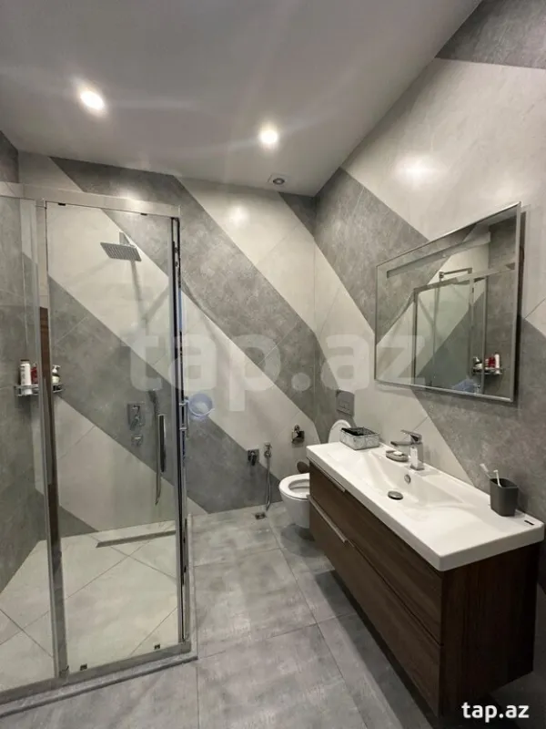 Kirayə verilir 4 otaqlı həyət evi 300 m²