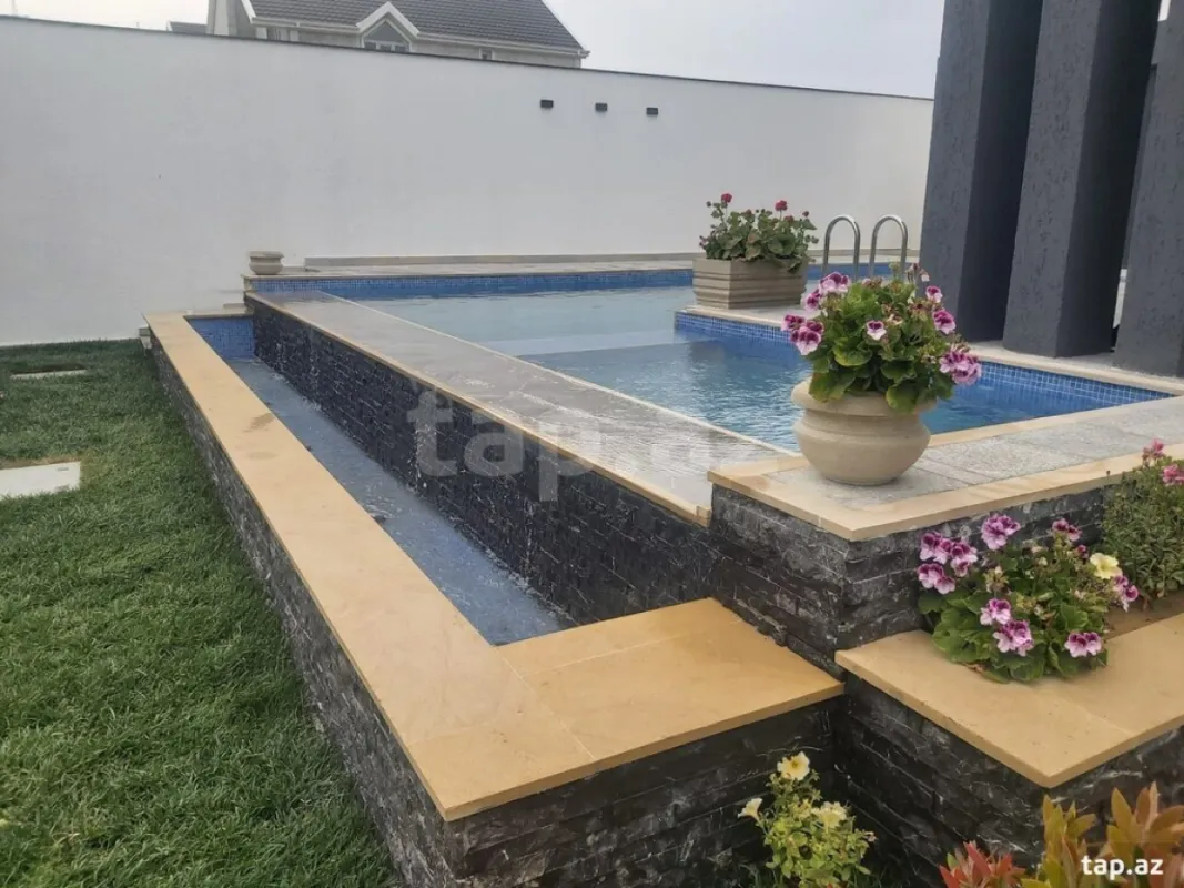 Kirayə verilir 4 otaqlı həyət evi 300 m²