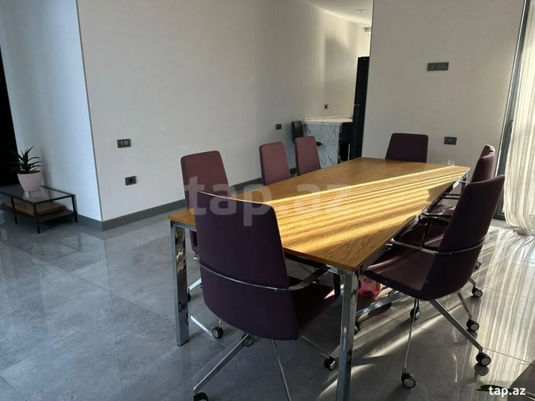 Kirayə verilir 4 otaqlı həyət evi 300 m²