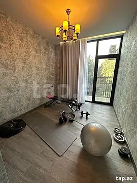 Kirayə verilir 4 otaqlı həyət evi 300 m²