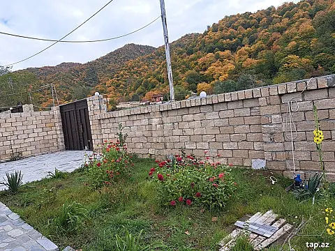 Kirayə verilir 4 otaqlı həyət evi