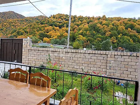 Kirayə verilir 4 otaqlı həyət evi