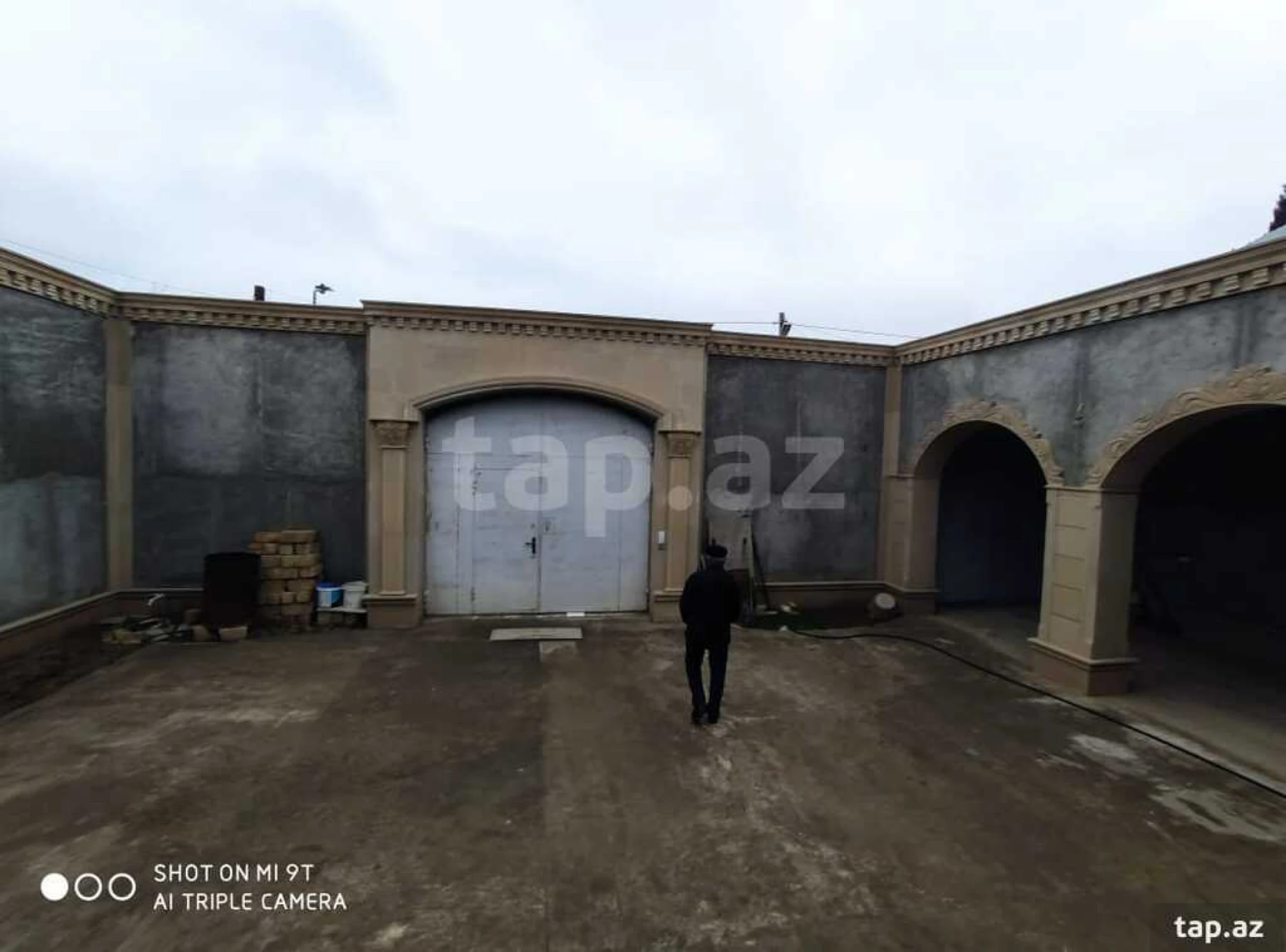 Satılır 4 otaqlı həyət evi