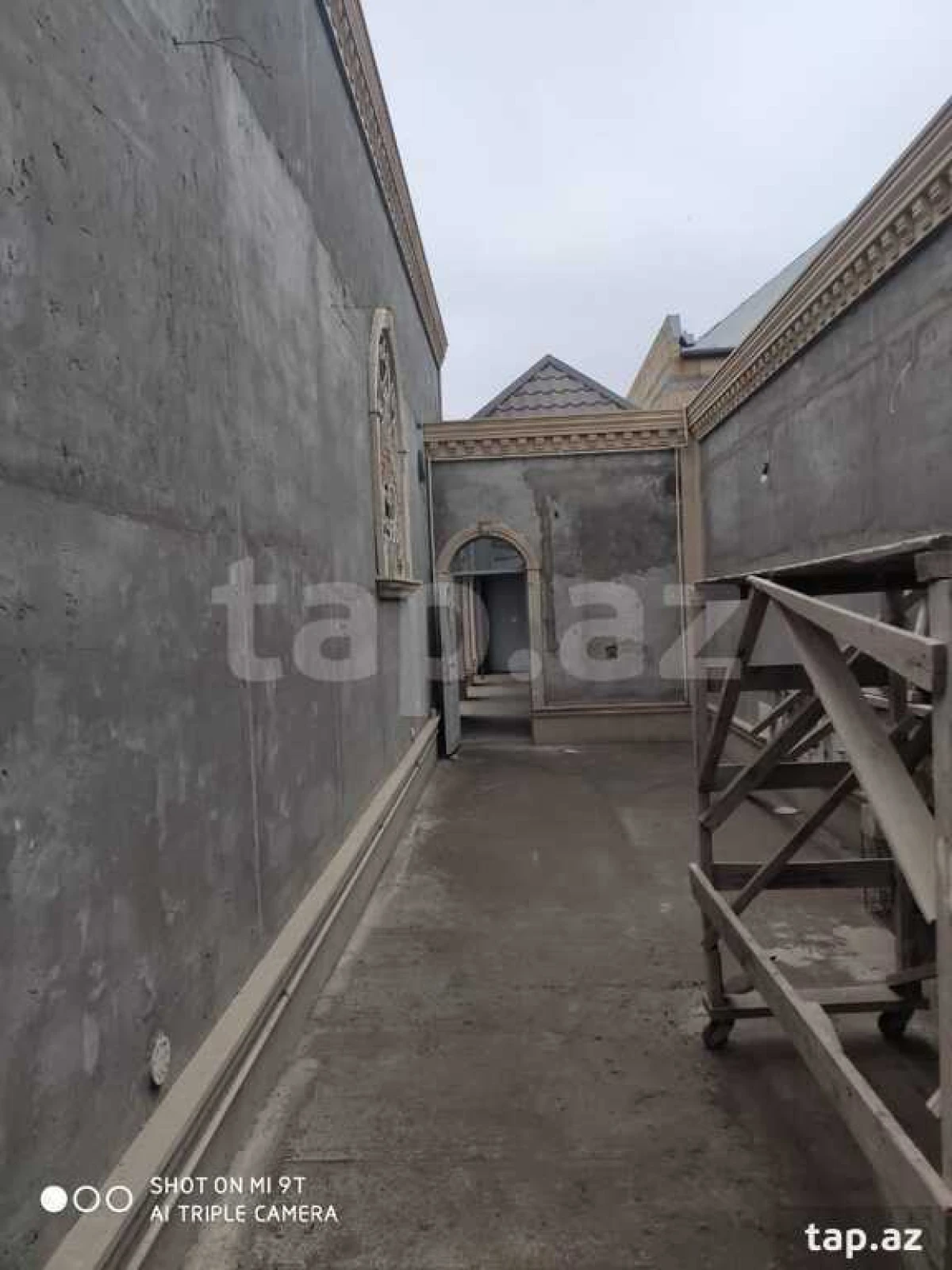 Satılır 4 otaqlı həyət evi