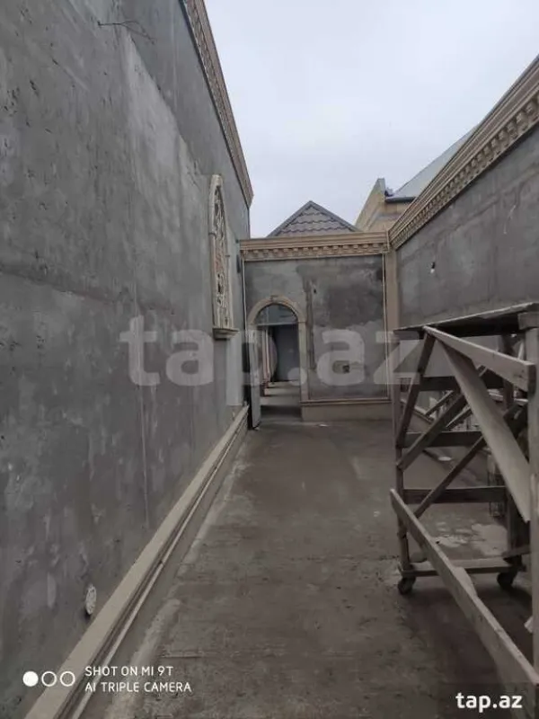 Satılır 4 otaqlı həyət evi