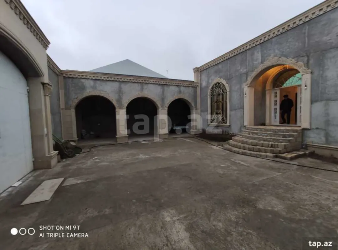 Satılır 4 otaqlı həyət evi