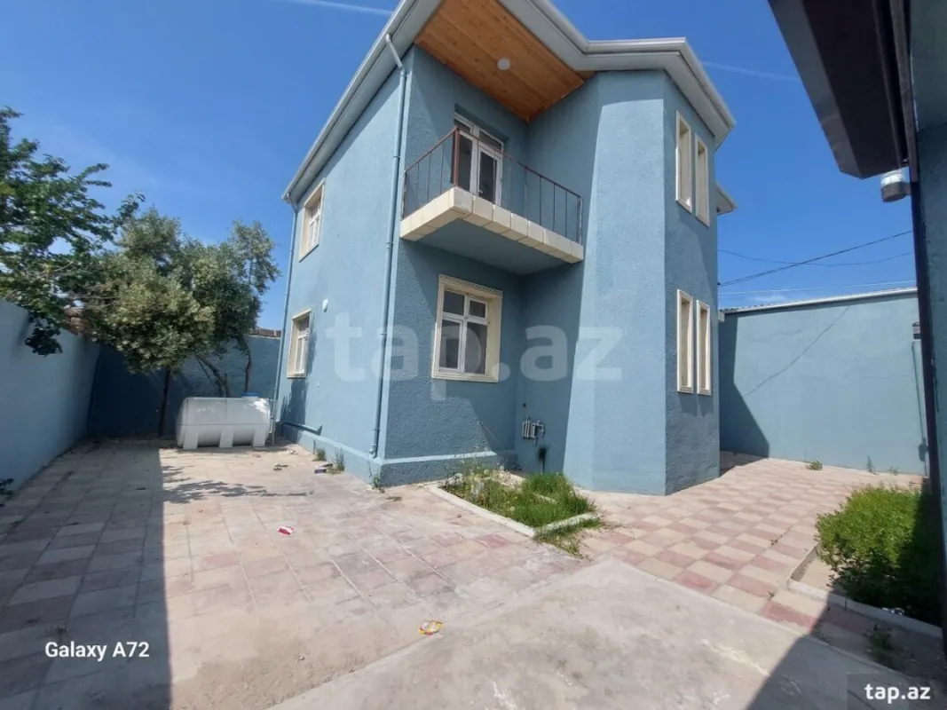 Satılır 5 otaqlı həyət evi