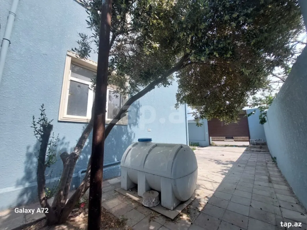 Satılır 5 otaqlı həyət evi