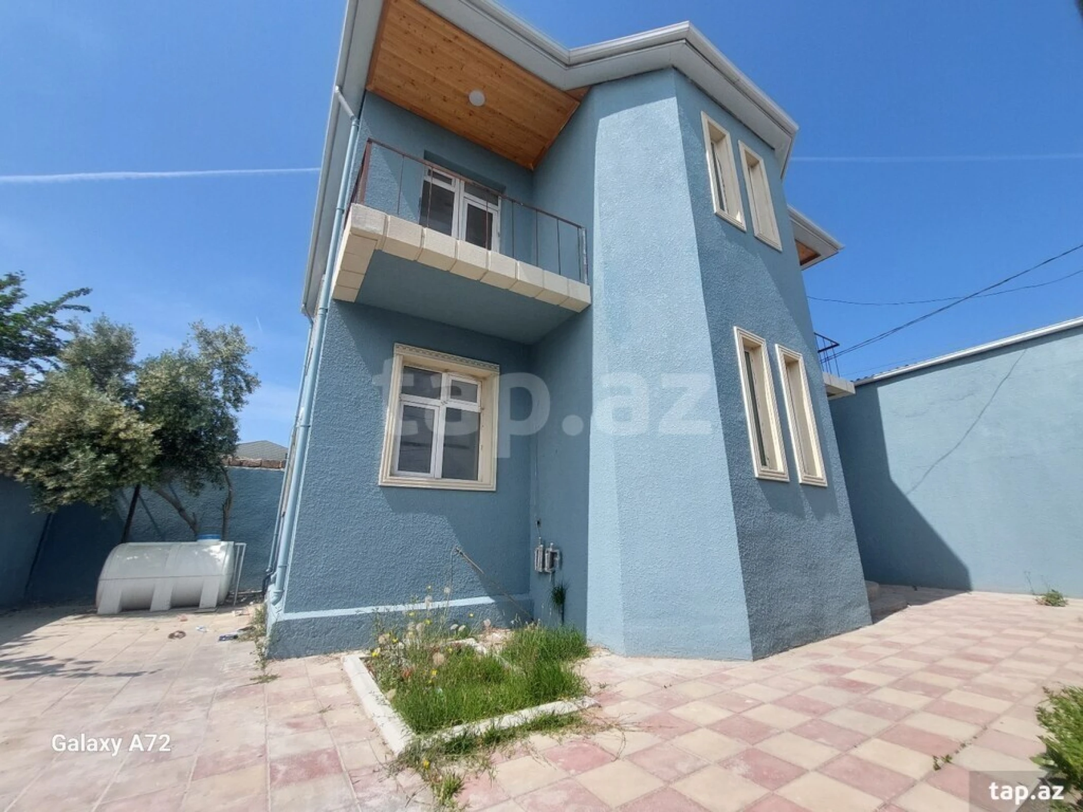 Satılır 5 otaqlı həyət evi