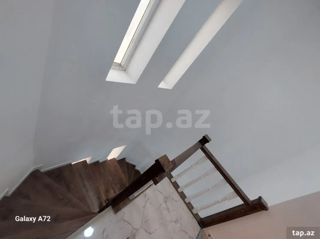 Satılır 5 otaqlı həyət evi