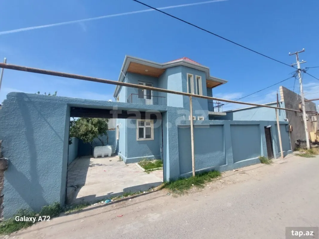 Satılır 5 otaqlı həyət evi