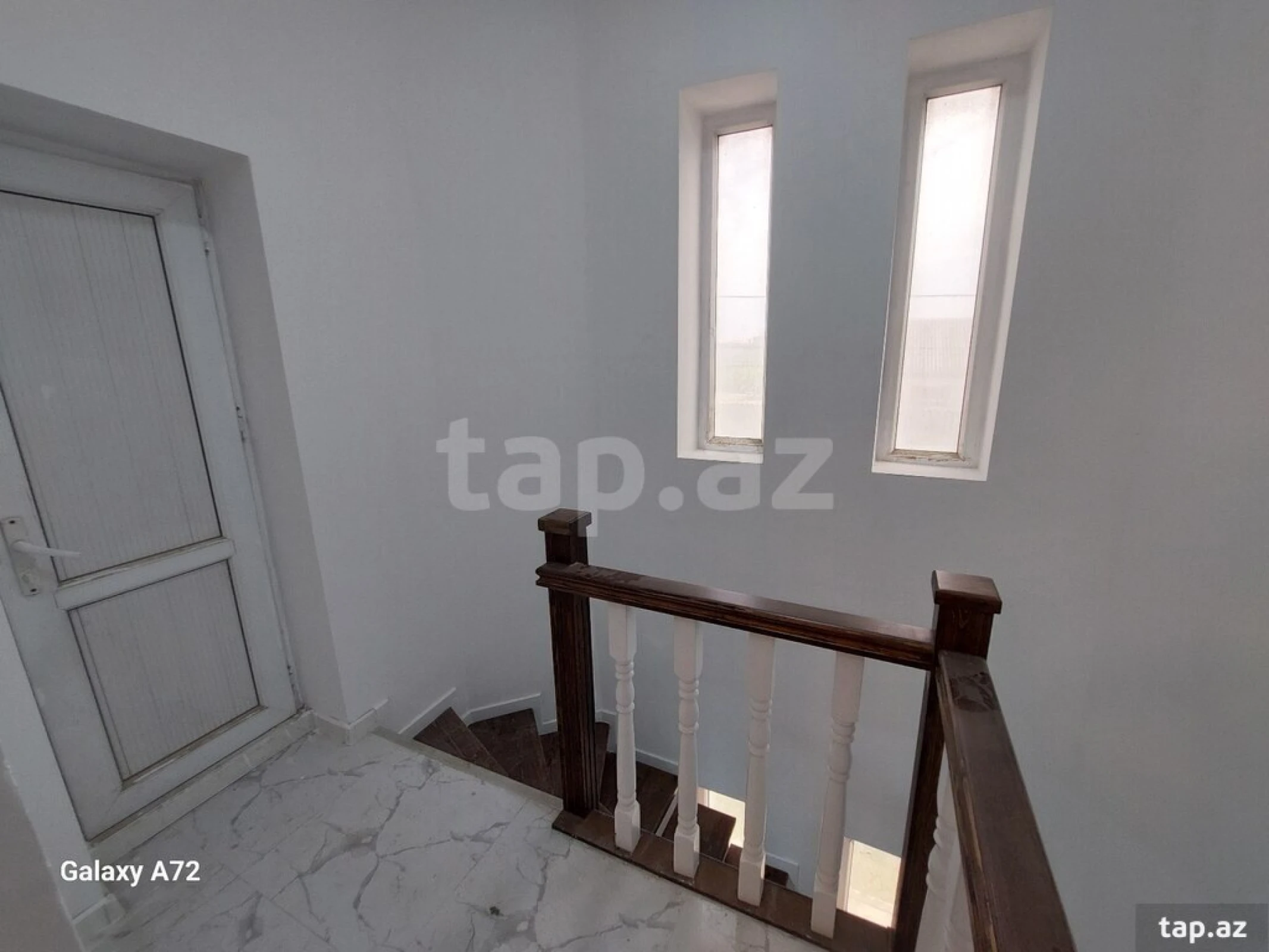 Satılır 5 otaqlı həyət evi