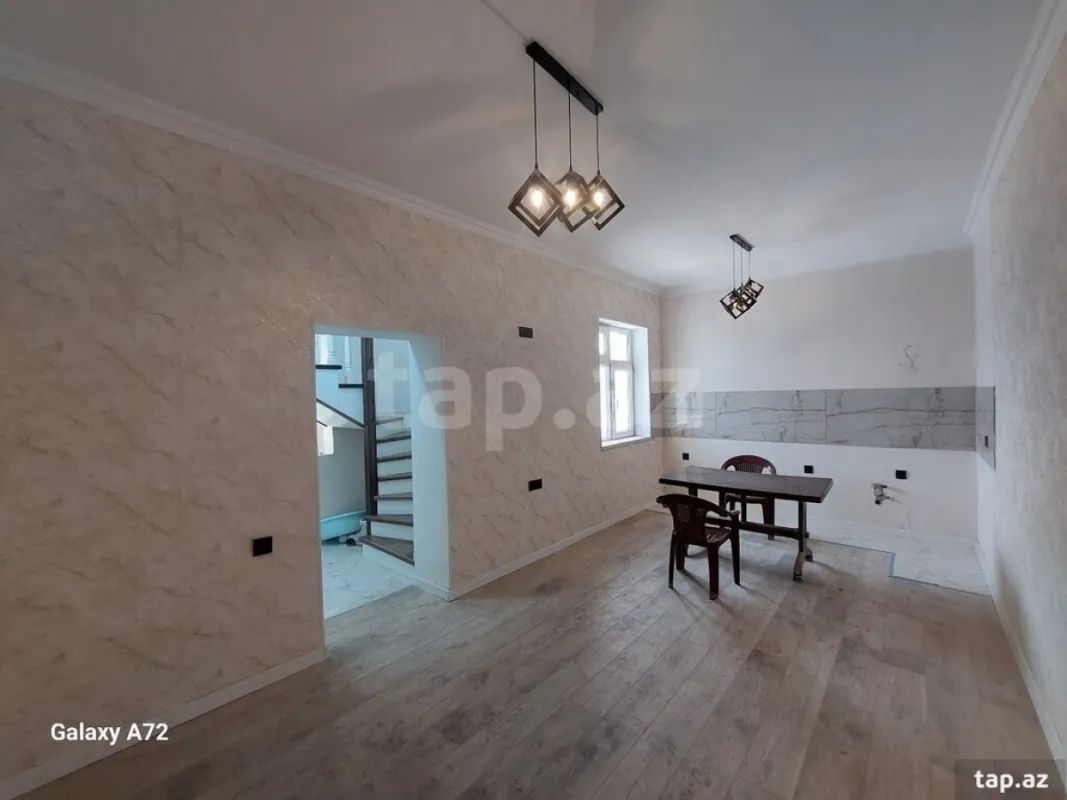 Satılır 5 otaqlı həyət evi