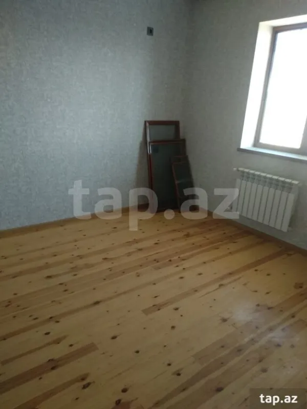 Satılır 4 otaqlı həyət evi