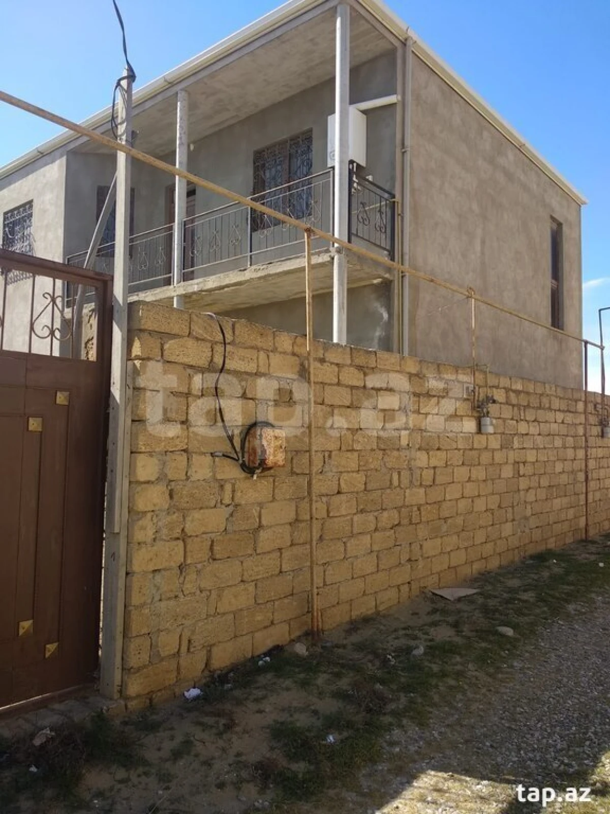 Satılır 4 otaqlı həyət evi