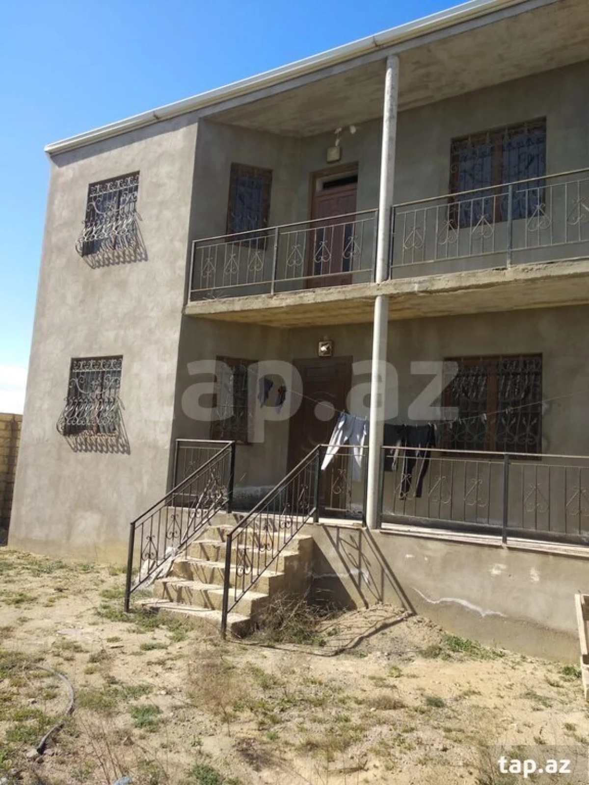 Satılır 4 otaqlı həyət evi