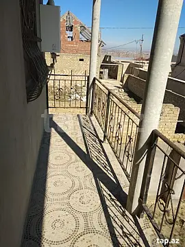 Satılır 4 otaqlı həyət evi