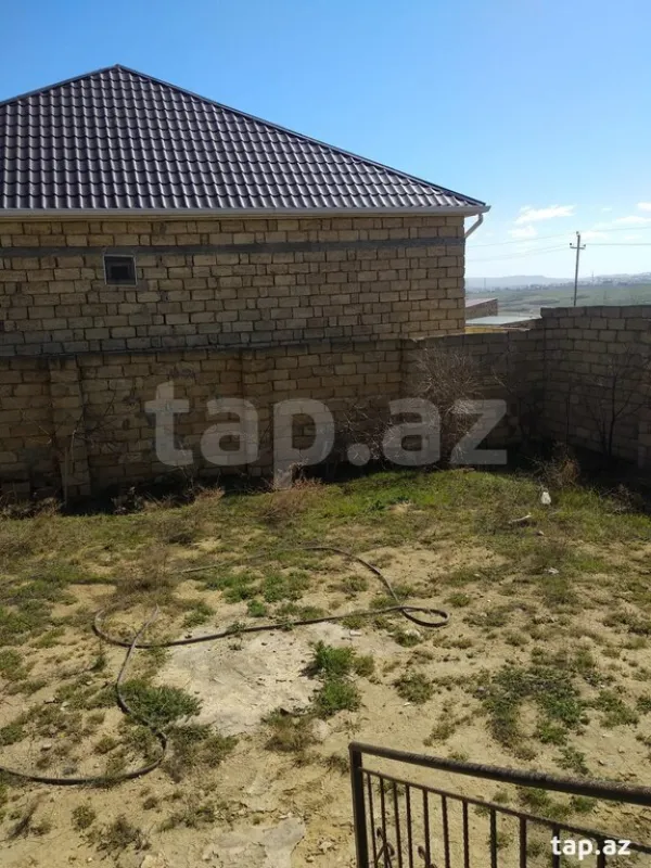 Satılır 4 otaqlı həyət evi